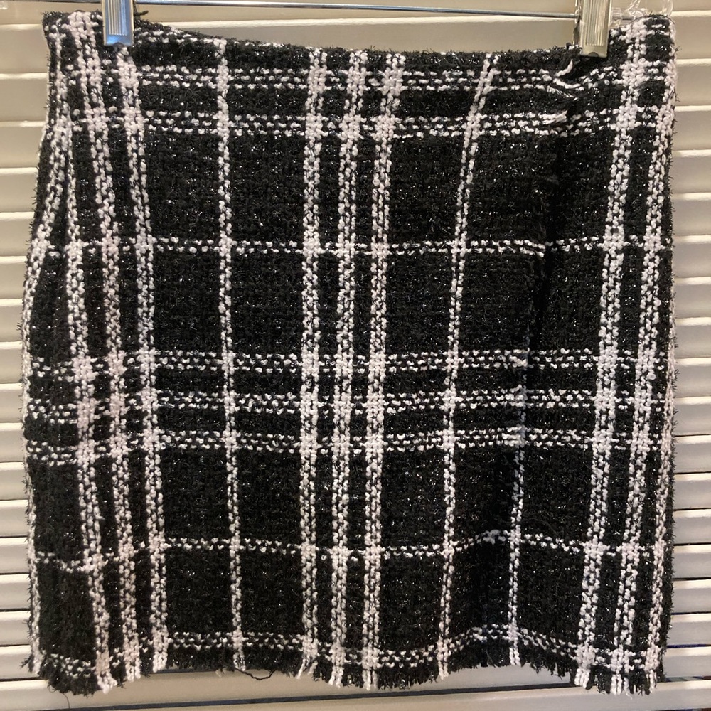 SHEIN BLACK/WHITE PLAID BOUCLE FAUX WRAP SKIRT SZ M